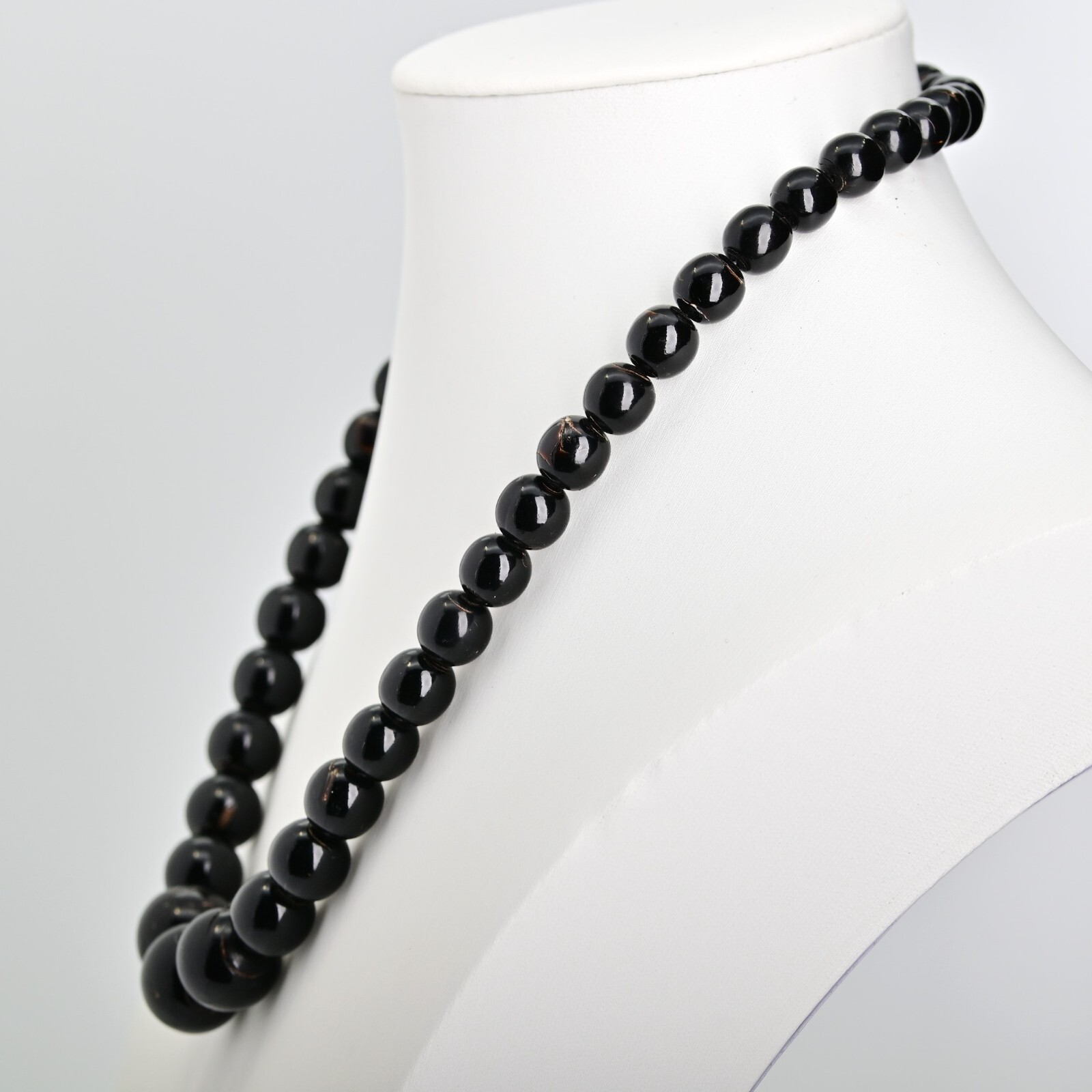 Original Vintage Black Onyx Amber Nephrite Jade Beaded Gemstone Estate Necklace
