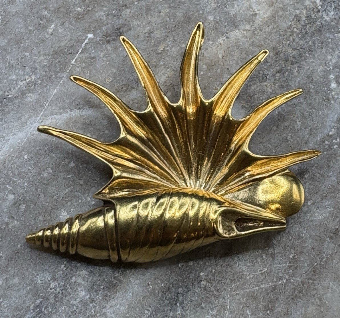 MMA USA Gold Plated Shell Pendant Brooch New/Unused ,Orig $55