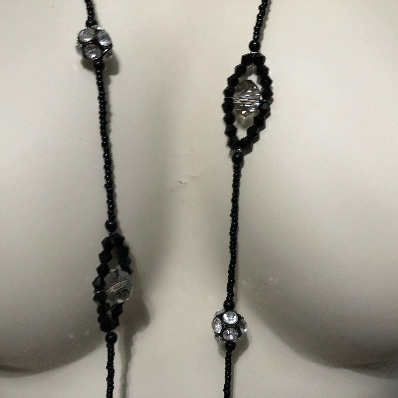 Vintage Lot Necklaces Chains Unbranded Silvertone Goldtone Beads M2