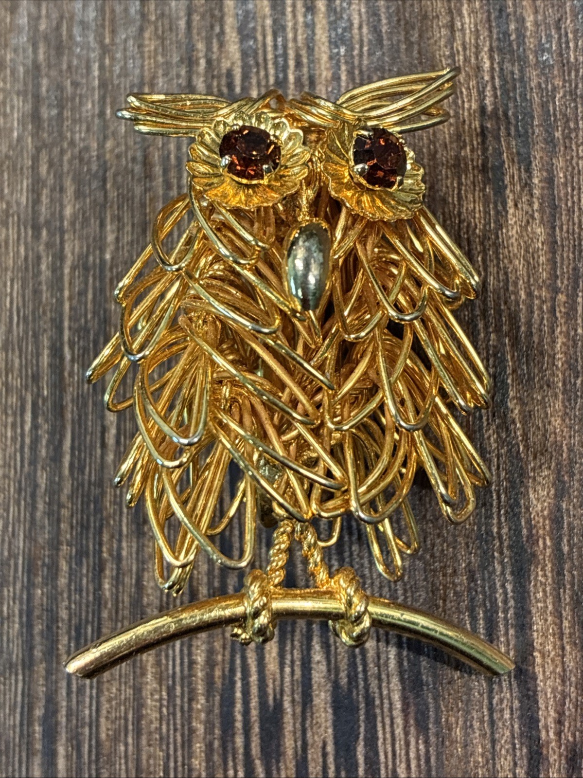 VTG DIRECTION ONE Gold Tone Wire Owl Signed Pin/Brooch Brown Rhinestone Eyes