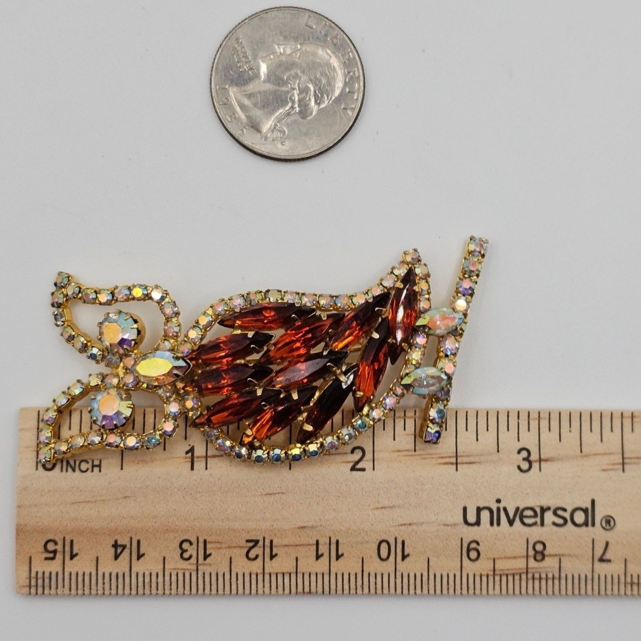 Vtg Rhinestone Owl Brooch Gold Tone Aurora Borealis Figural 2.5″ Pin Woodland