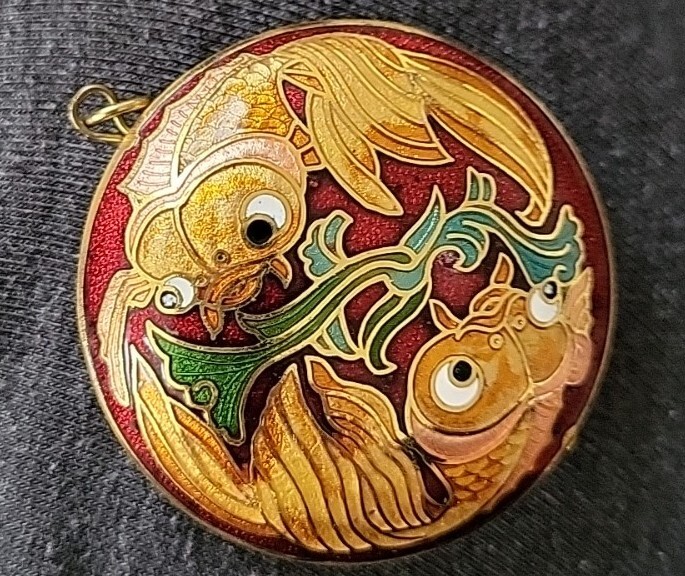 Vintage Art Deco Style Yellow Gold Tone Cloissone Fish Sea Creatures Pendant