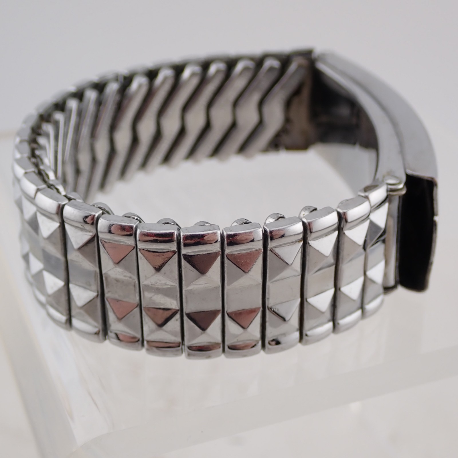 Vintage Expandable Secret Photo ID Silver Tone Bracelet 5 1/2″-8″ Engraveable