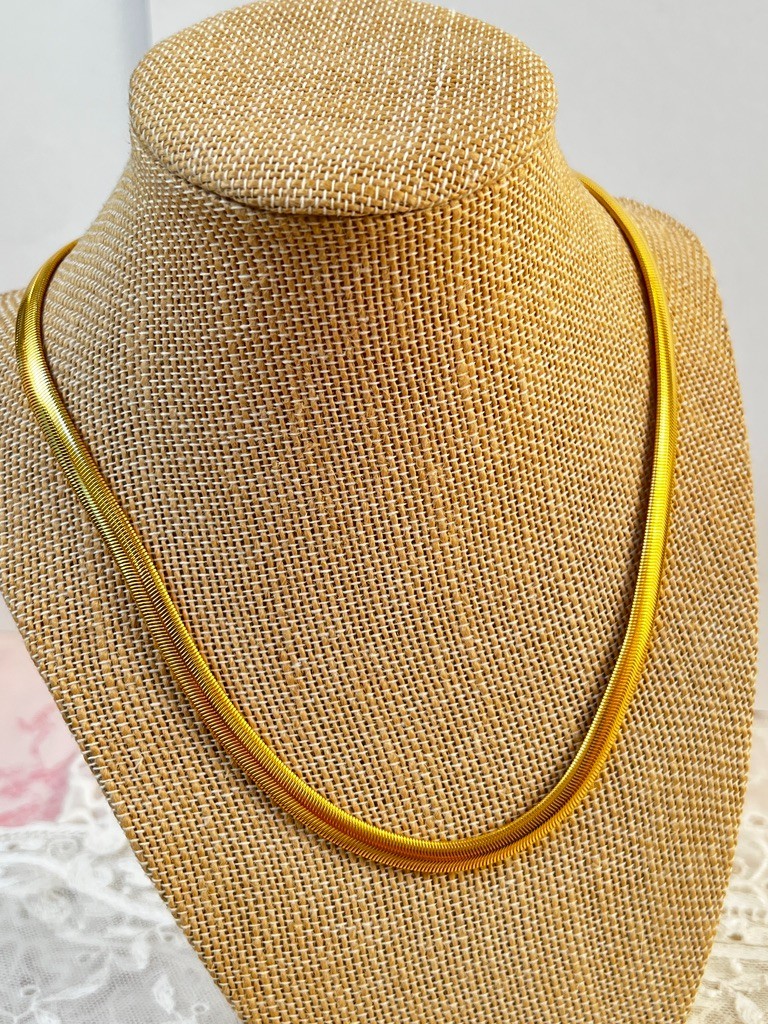 Vintage Gorgeous Gold Tone Snake Chain Approx 16″ Stainless Steel Milor