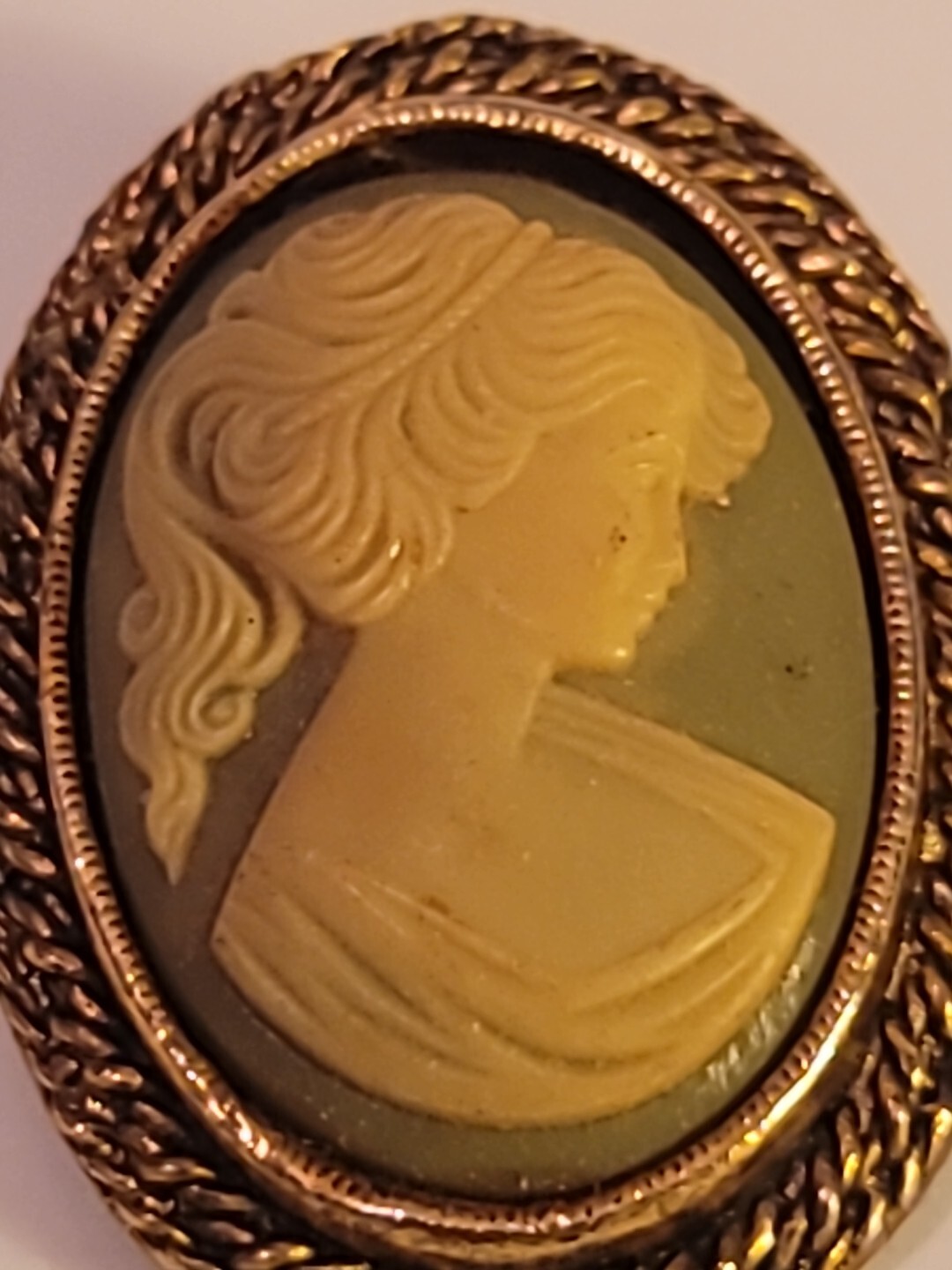 PERI Cameo Brooch Pin Vtg Signed Gold Toned Pendant Girl Woman w/Ponytail