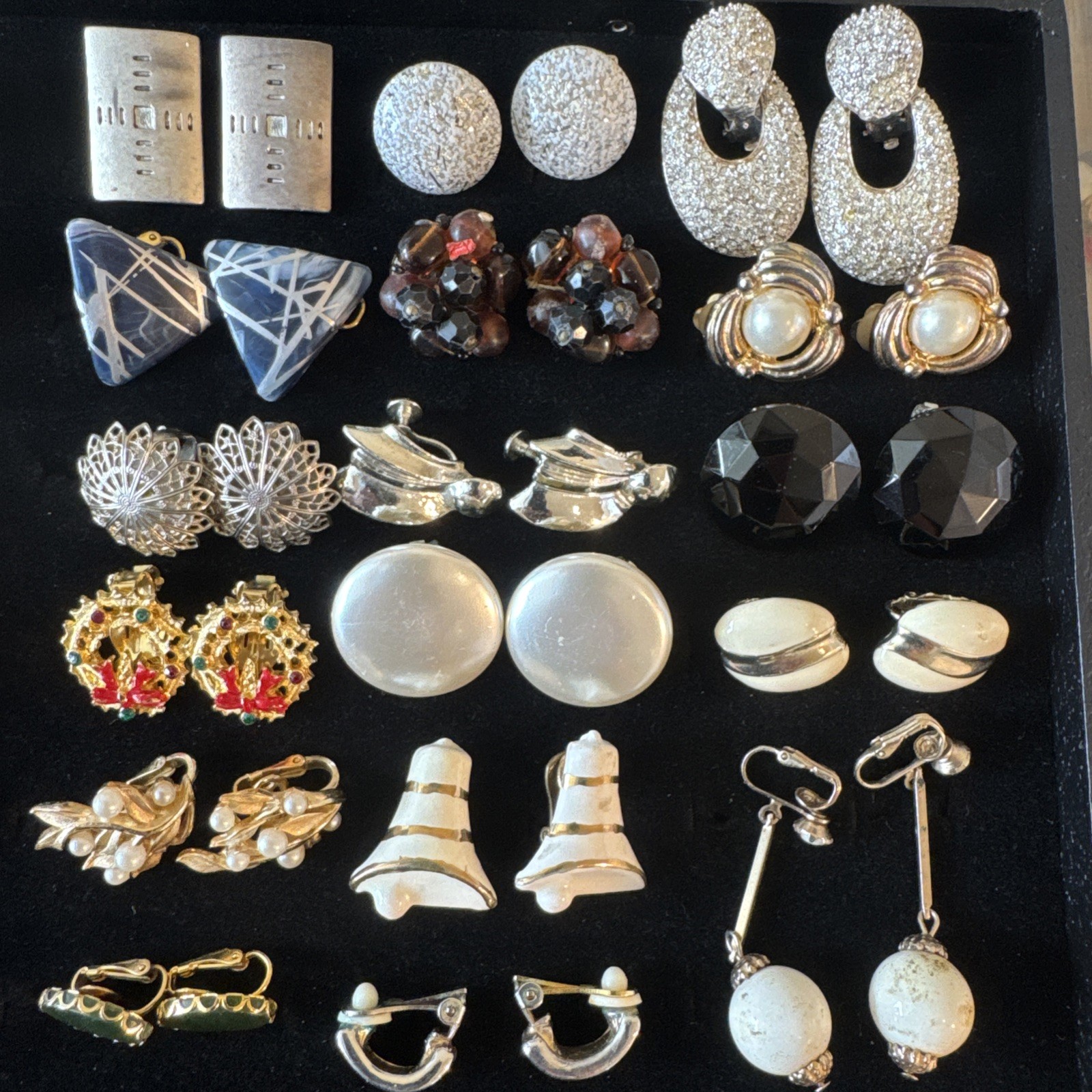 HUGE LOT Of Pairs VINTAGE CLIP ON AND SCREWBACK EARRINGS Rhinestones