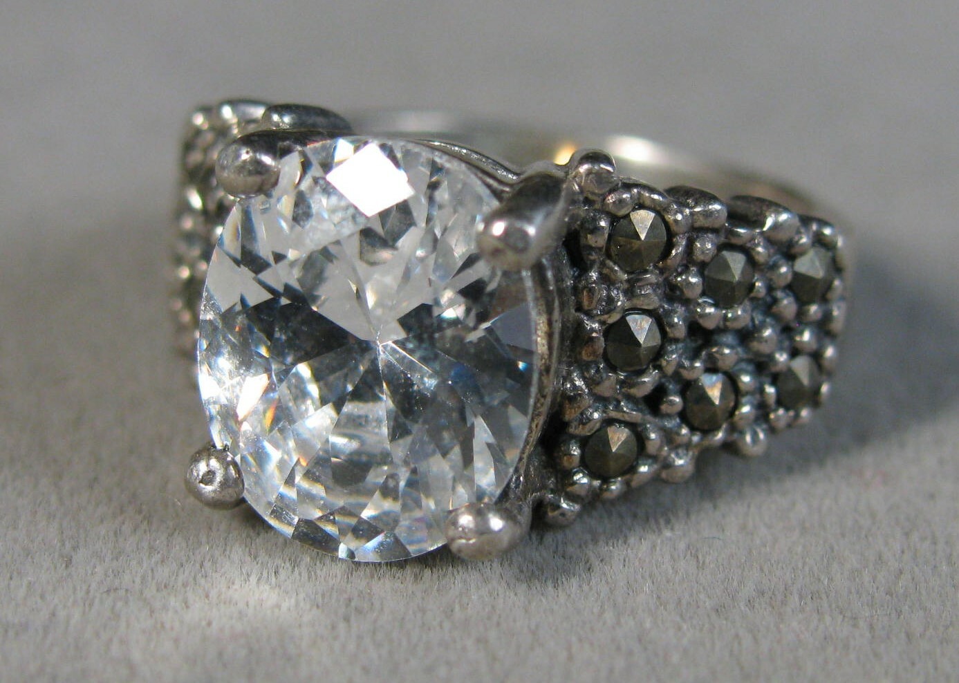 Vintage Sterling Silver Faceted Clear CZ and Marcasite Ring Size 5 #J3220