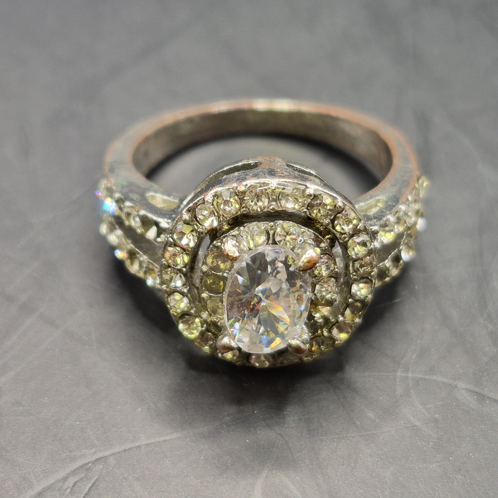 Vtg 6 Ring Collection Lot Size 6 Gold&Silver Tone Red Clear Pink Stones Costume