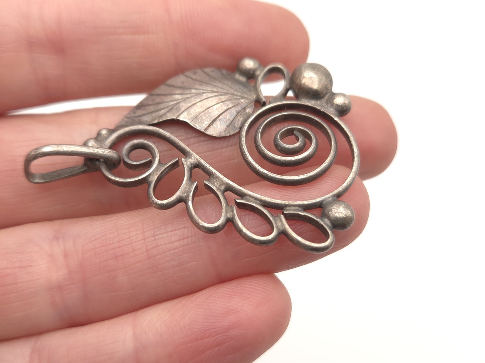 Vintage Sterling Silver Modernist Abstract Swirl Leaf Motif Pendant for Necklace
