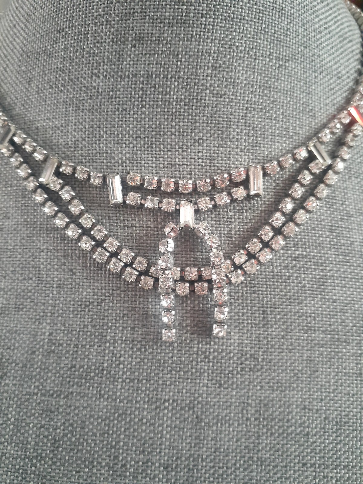 Vintage prong set Rhinestone Festoon Style Statement necklace. 15.5″