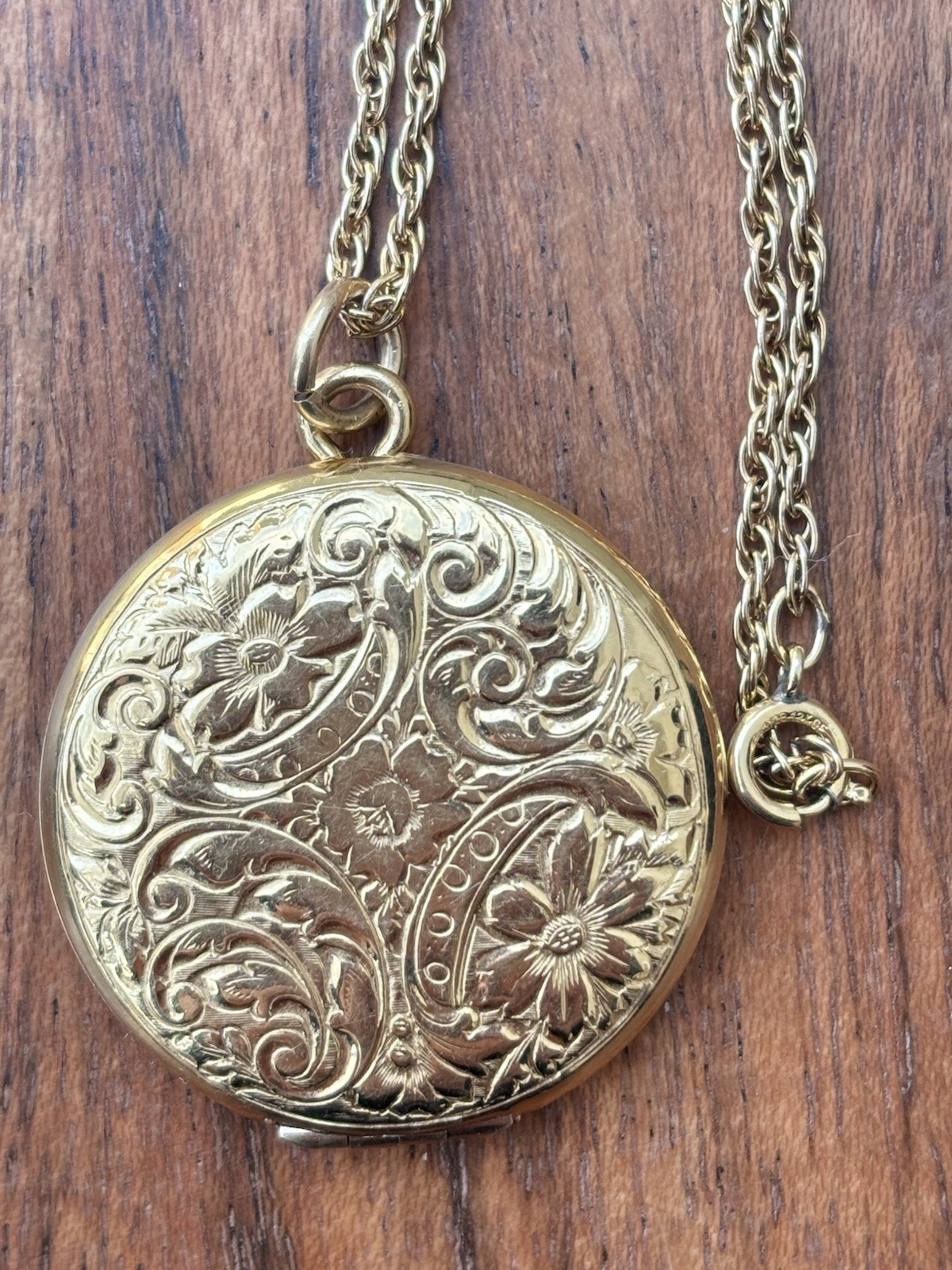 Victorian Floral Round Engraved Locket Necklace 18” Chain Gift for Her