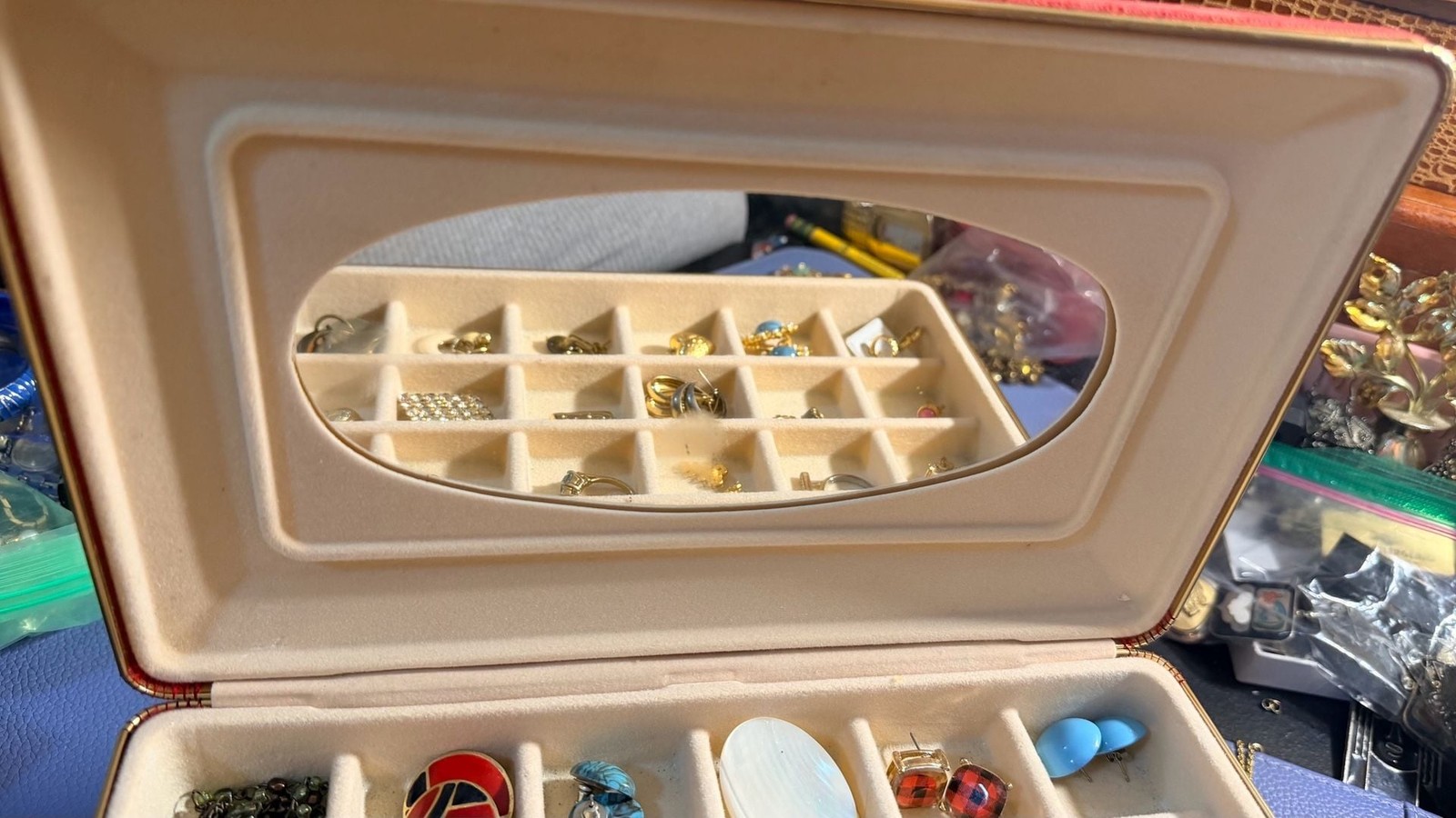 Vintage Costume Jewelry Mixex Collection W/ Box