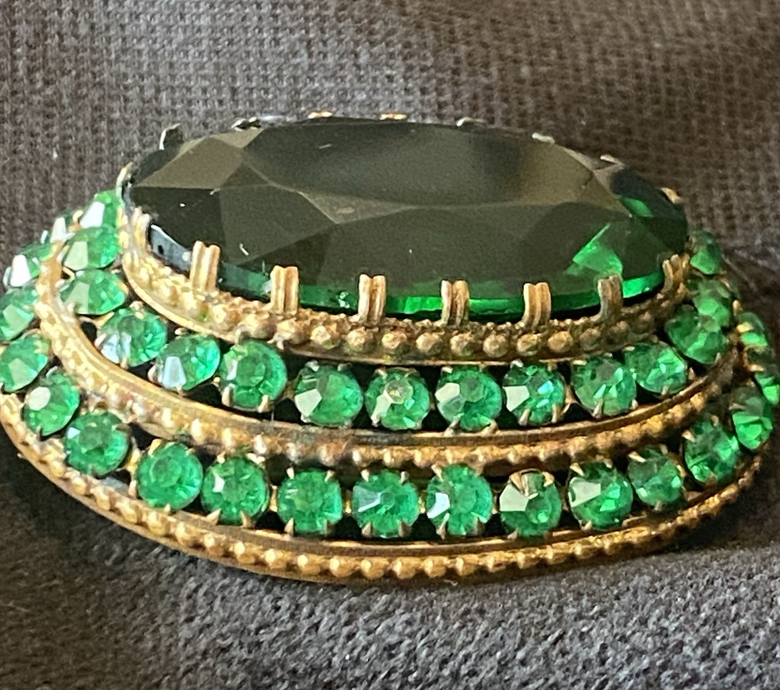Atq 1920s Czechoslovakian Czech Emerald Green glass Tiered Art Deco brooch Pin