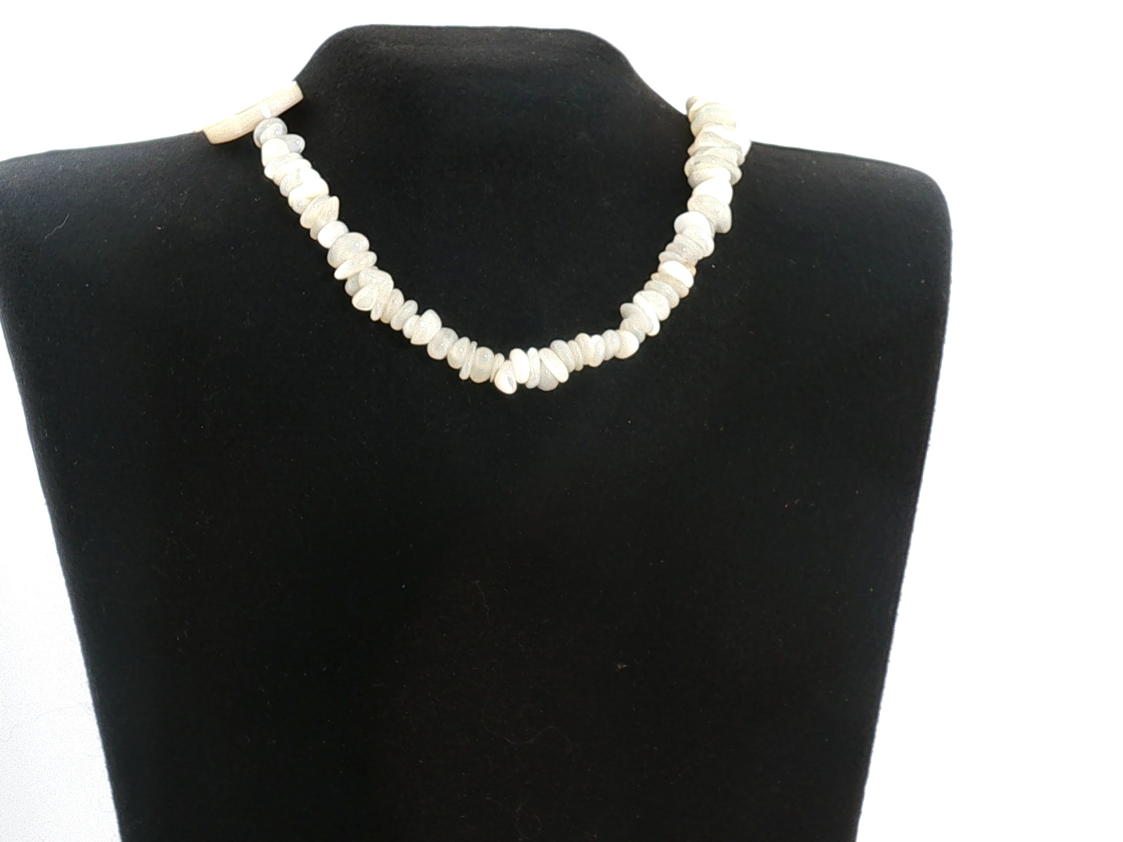 Vintage Natural Shell Necklace White Heishi Beads Boho Beach Style Jewelry 12 In