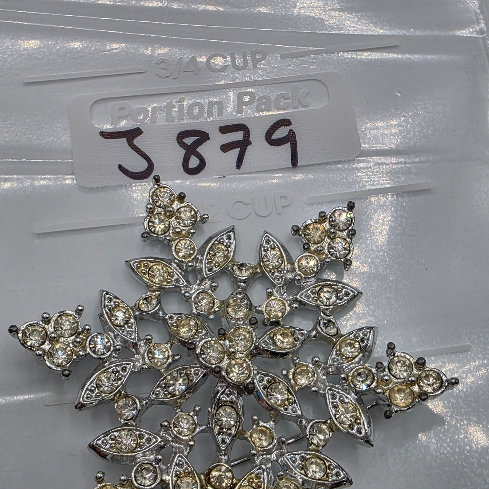 Sarah Coventry Vintage Snowflake Brooch Silver Tone Rhinestone Winter Pin