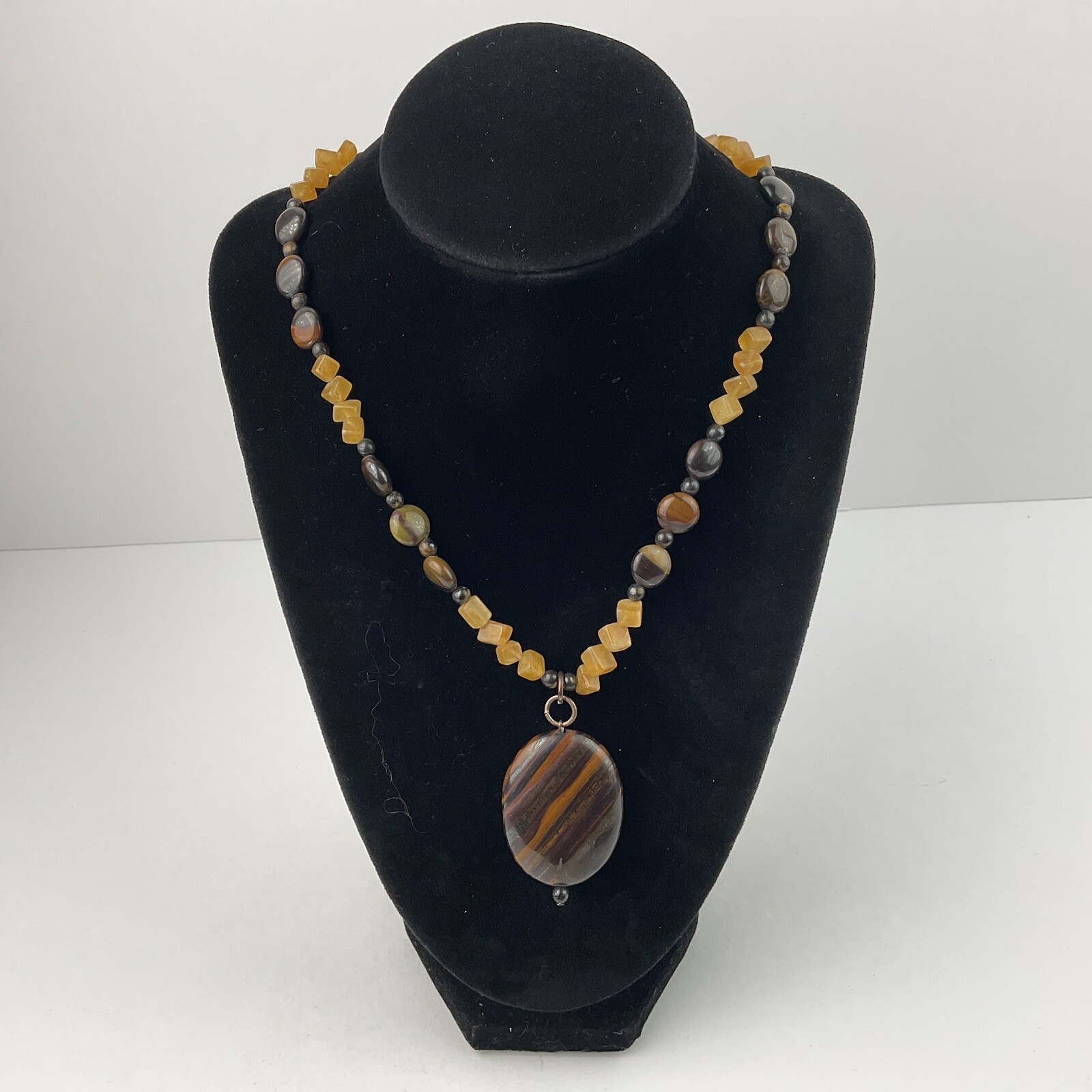 Vtg Genuine Brown Gold Tiger Iron Pendant Yellow Citrine Beaded Necklace Sz 17″