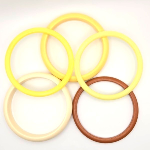 Stackable Set of 5 Vintage Retro Plastic Bangle Bracelets Yellow Cream Orange 8″