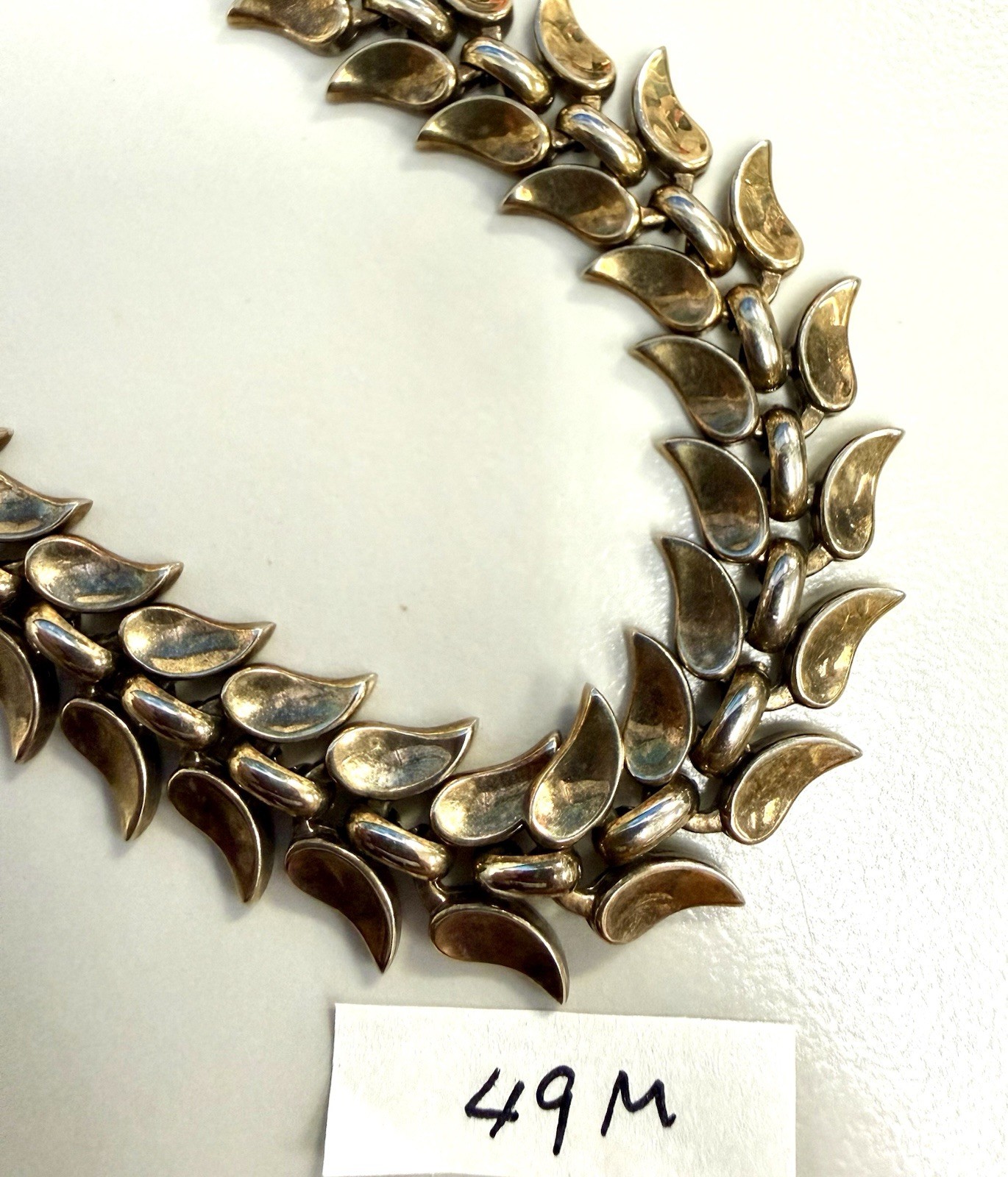 Vintage Signed Trifari Gold Tone Modernist Leaf Link Choker Necklace Mid Century