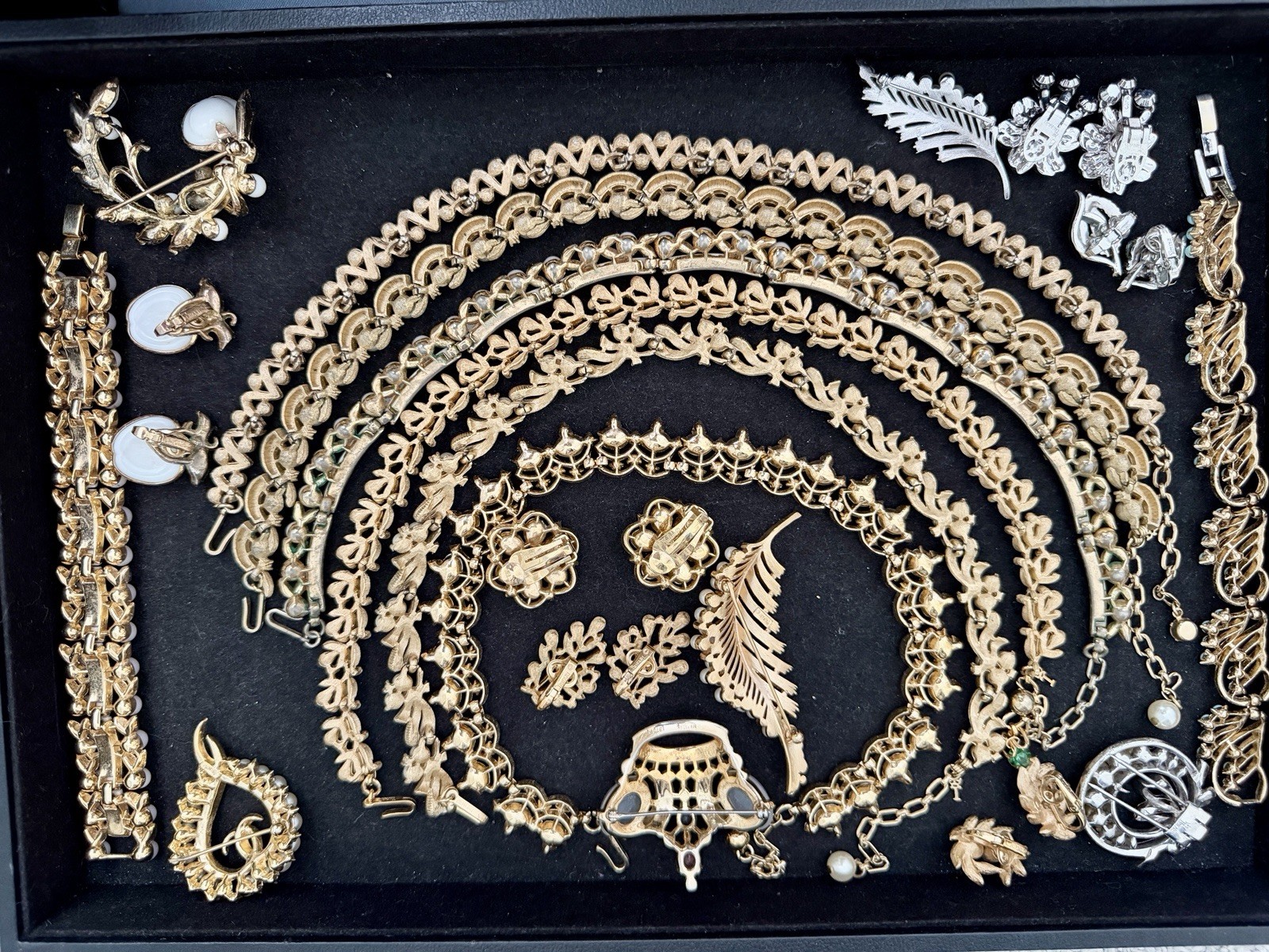 Vintage 100% CROWN TRIFARI Jewelry Lot Missing Stones Minor Repairs 38 Pieces