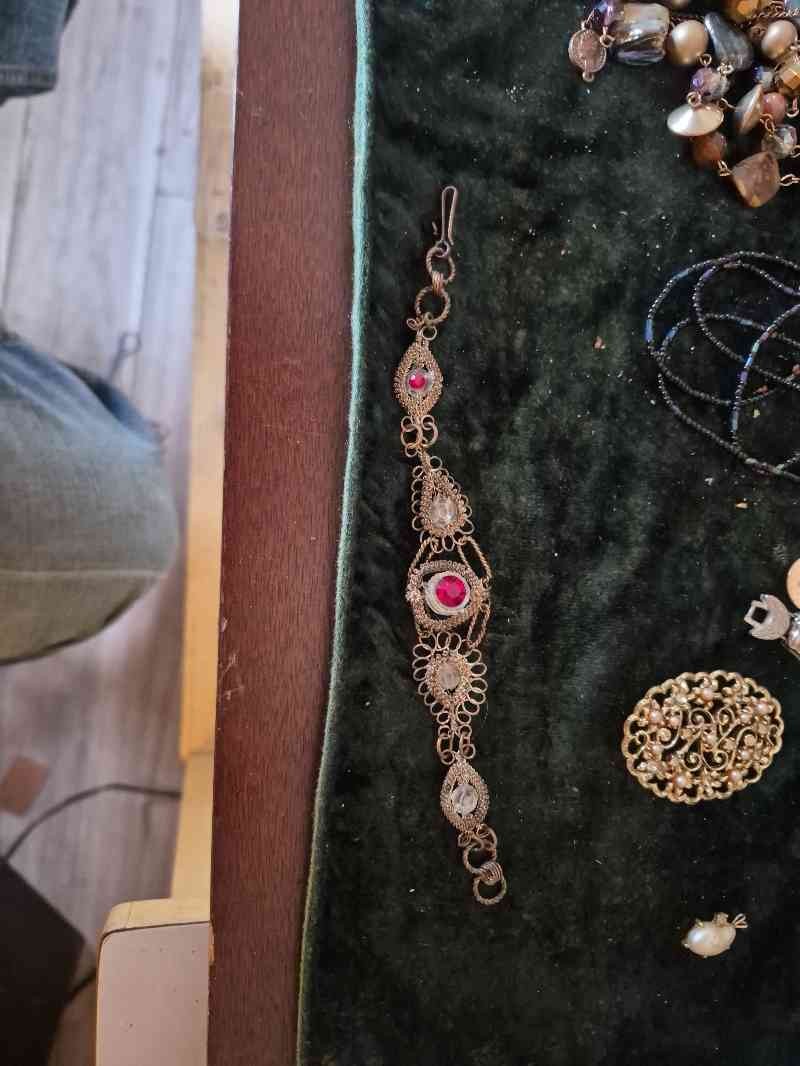 Art Deco Style Filigree Gold Tone Pink Red Rhinestone Link Bracelet