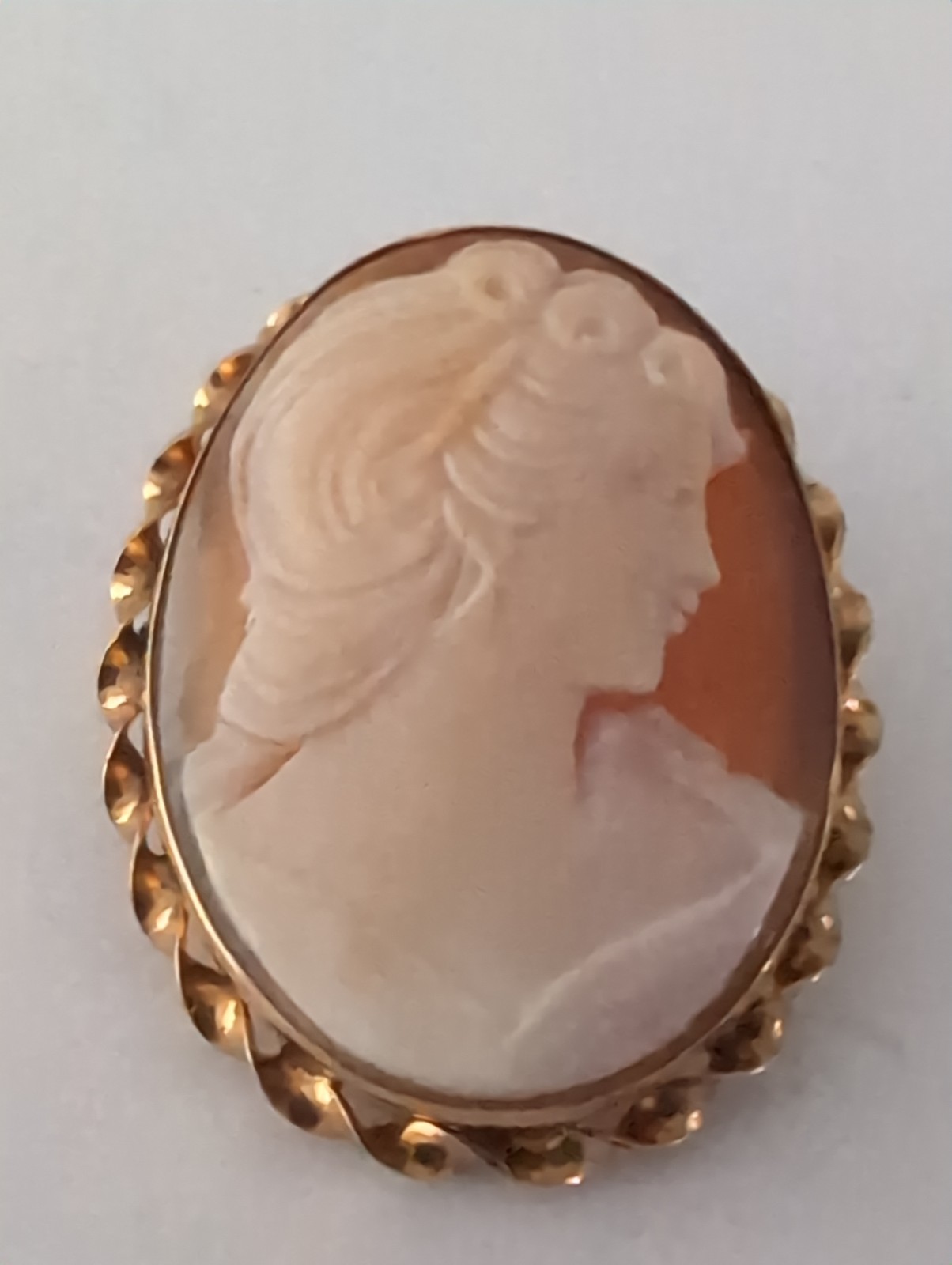 Vintage 12K Gold Filled Carved Shell Cameo Pin Pendant