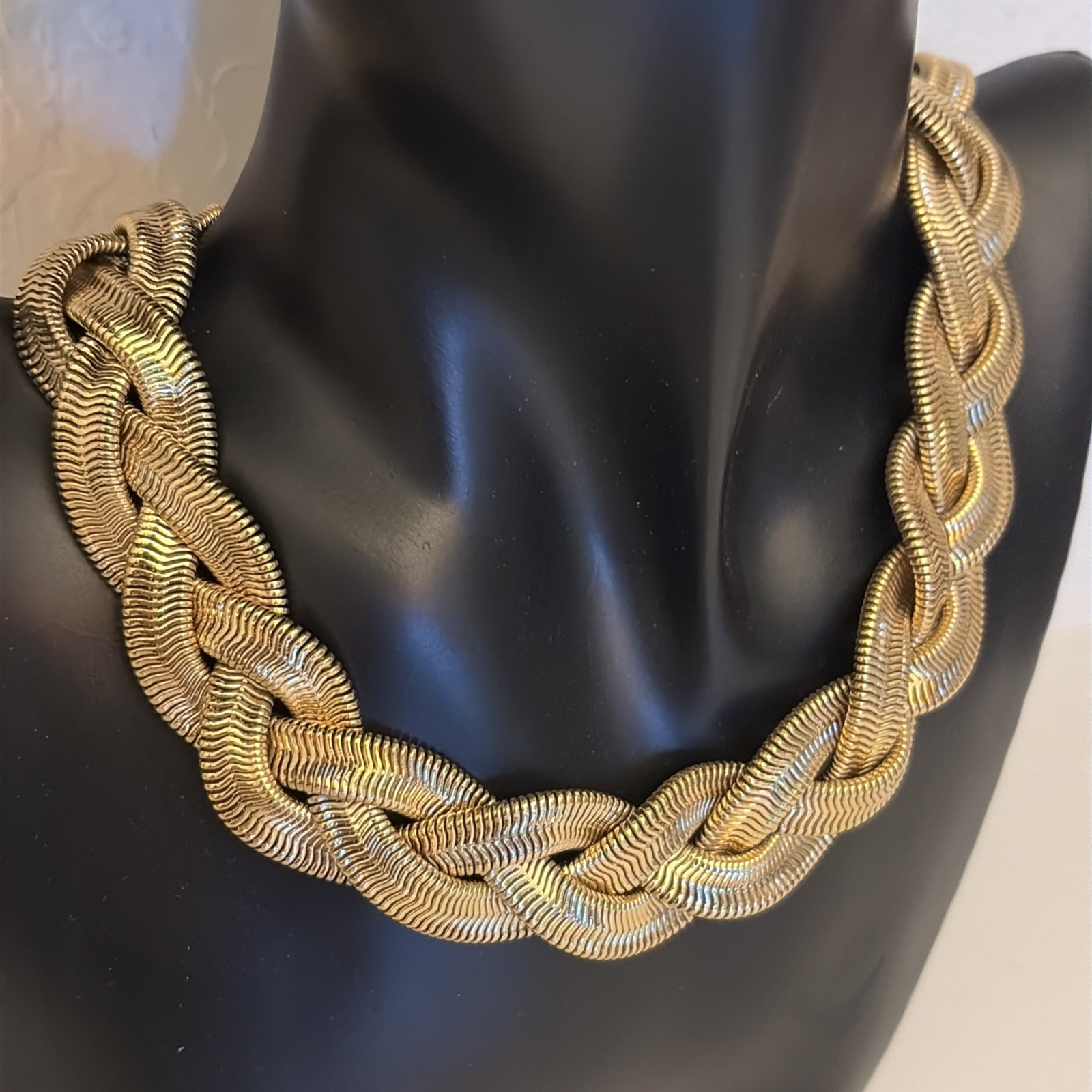 Vintage Givenchy Gold Tone 16”ChokerNecklace- Signed Logo Clasp Chunky
