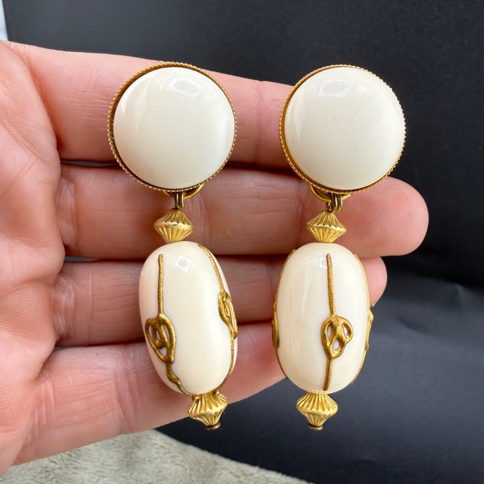 Vintage Made In Italy Clip On Earrings Gold Tone Dangle