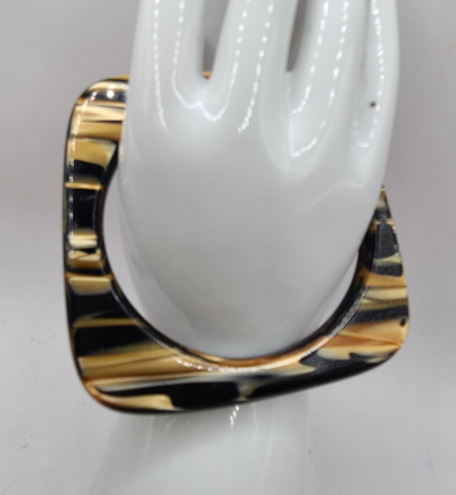Vtg Acrylic Lucite 3″ Square Bangle Bracelet Black Gold Moonglow Streaks 7.5″