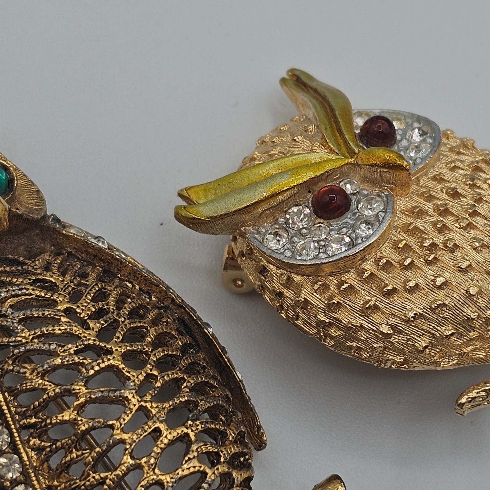 2pc Vtg Owl Brooches Gold Tone Rhinestone Figural Animal Nature Wise Forest Pins