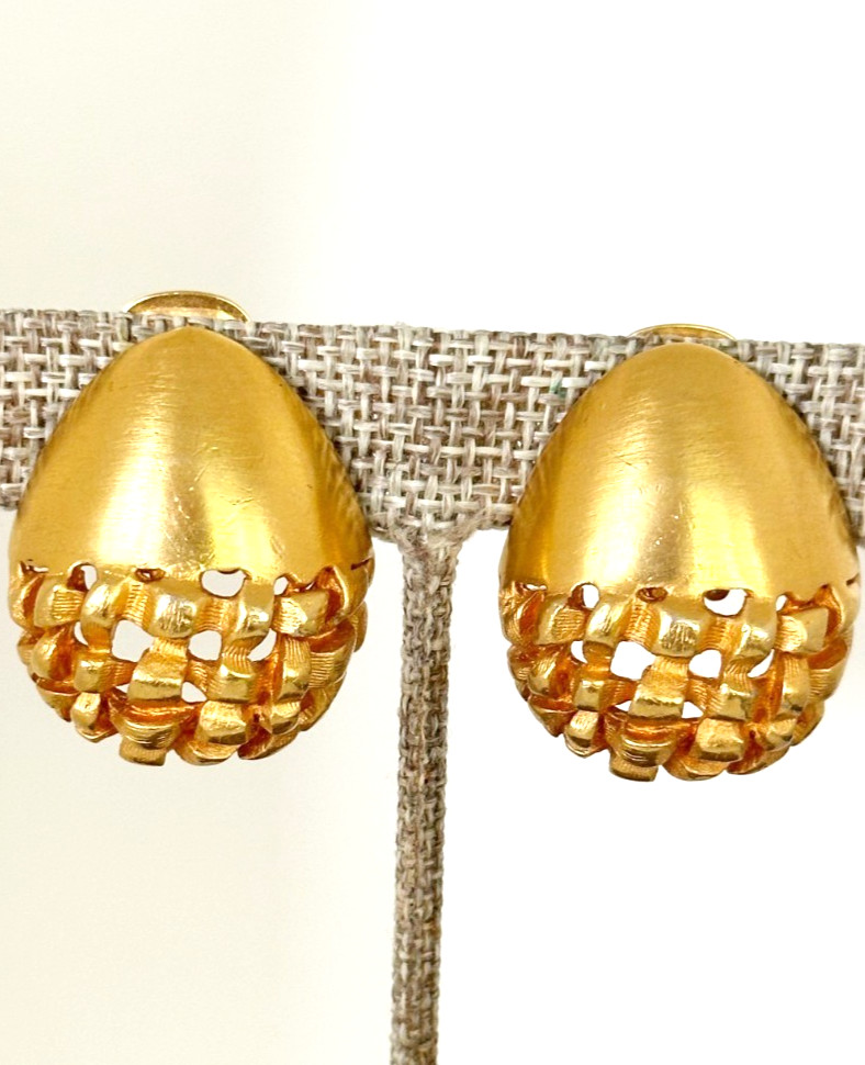 Vintage Clara Studio Earrings Signed Brushed Gold Tone Basket Weave Clip On