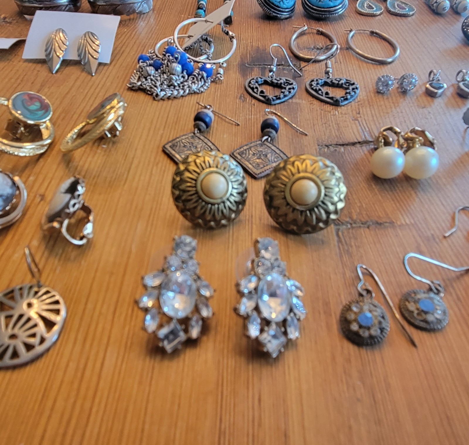 Lot Of 40 Pairs Wearable Vintage Fashion Earrings Wear Or Resell Great Variety