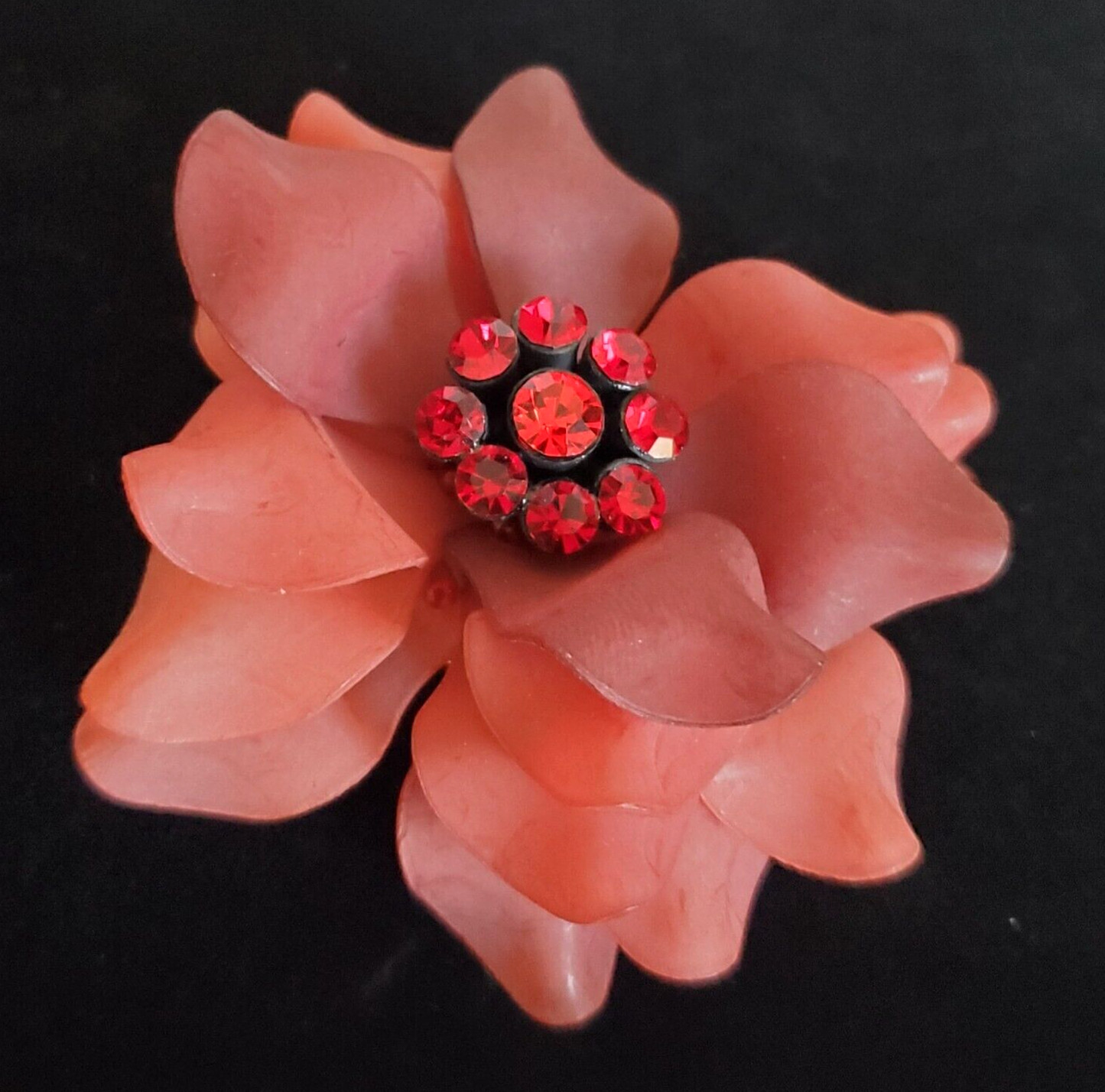 VINTAGE CELLULOSE FLOWER 1940’S RHINESTONES ACETATE BROOCH