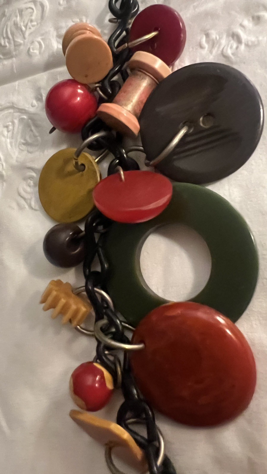 Vintage Unique Bakelite&Lucite Charm Statement Necklace buttons/beads shapecharm