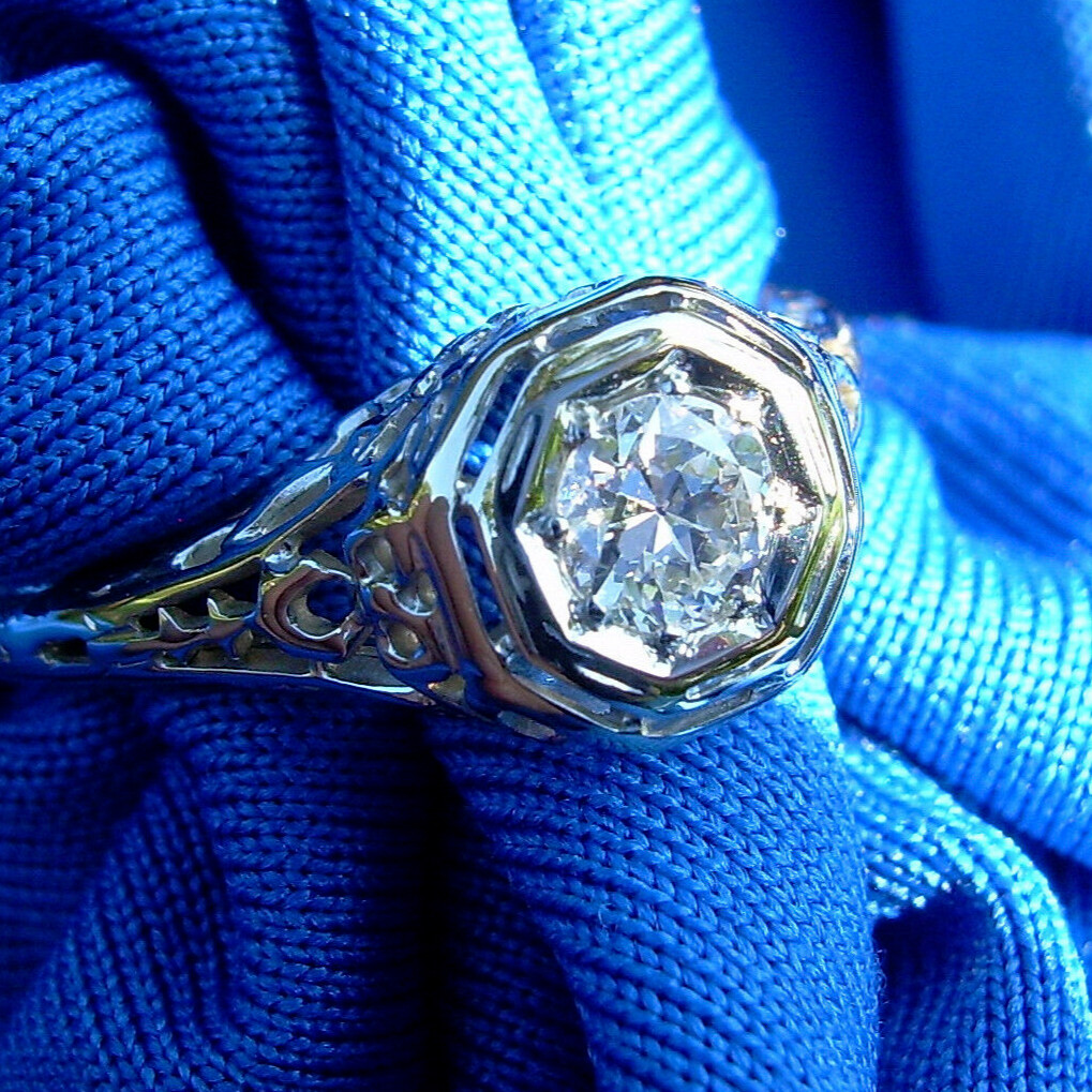 Original EARTH MINED DIAMOND Engagement Ring Vintage BELAIS Solitaire 18K GOLD