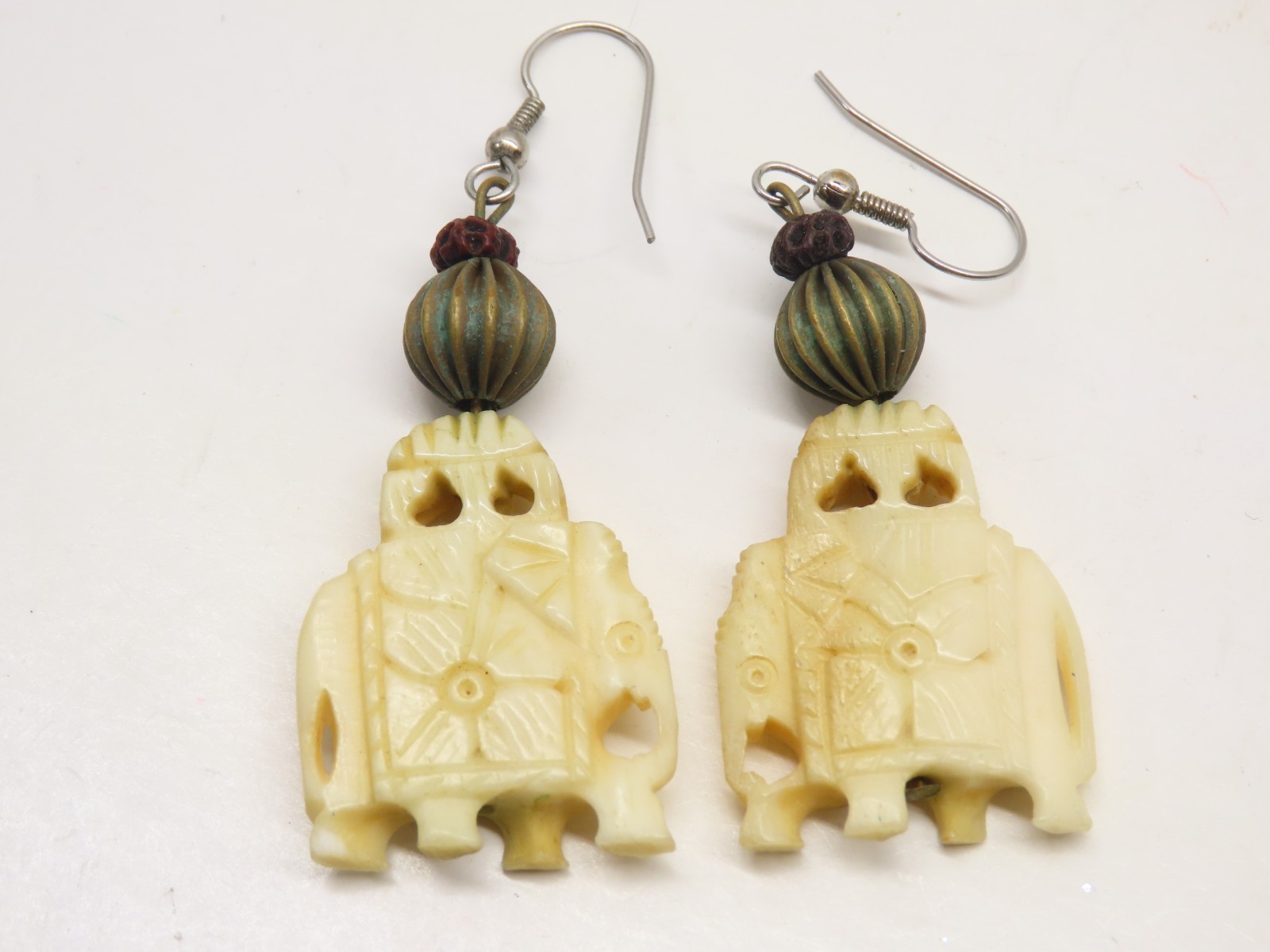 Bovine Bone Creature Earrings Vintage Pierced Dangle D6021