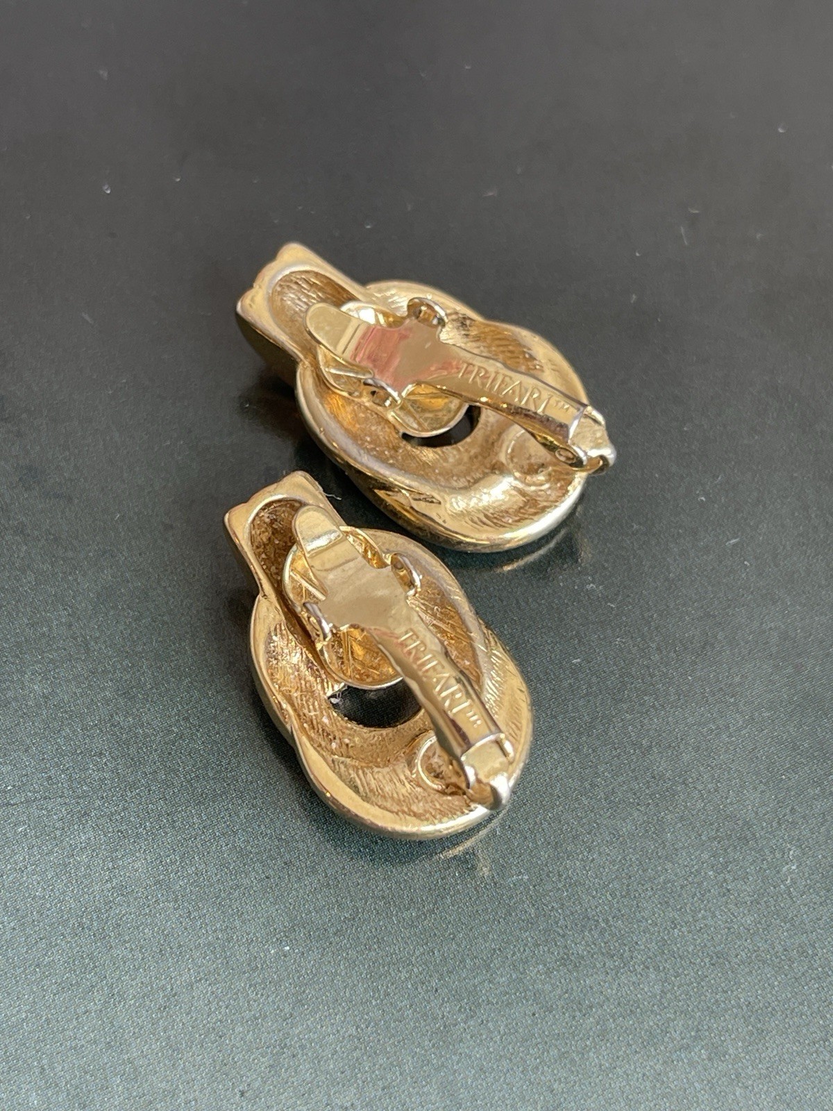 Vintage signed Trifari ivory enamel clip-on Earrings Knot Signed
