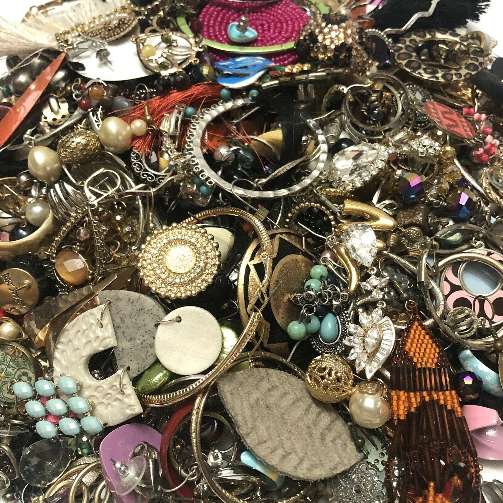 Single Earrings Lot 1 Lbs Craft Junk Broken Jewelry Lot Vintage Modern ..