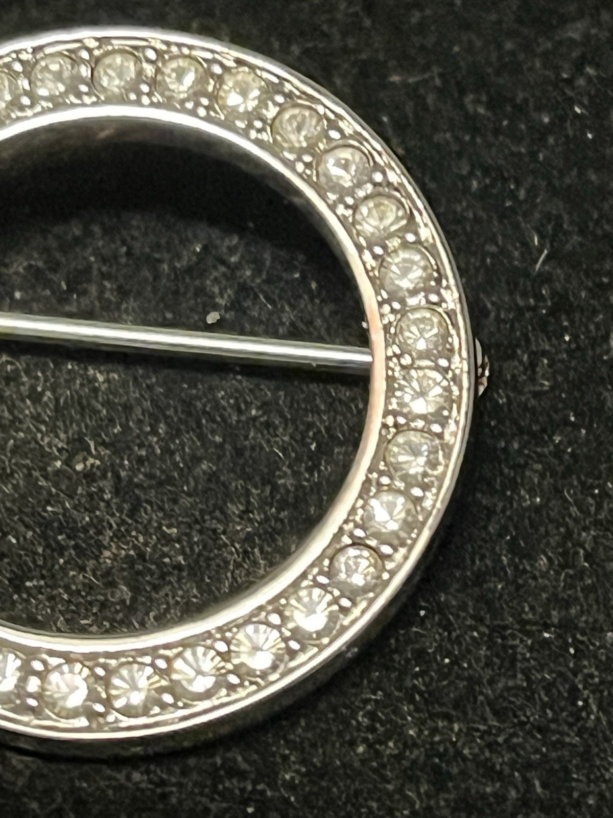 Swarovski Clear Crystal Rhinestone Circle Pin Brooch Swan SIGNED Silver Tone