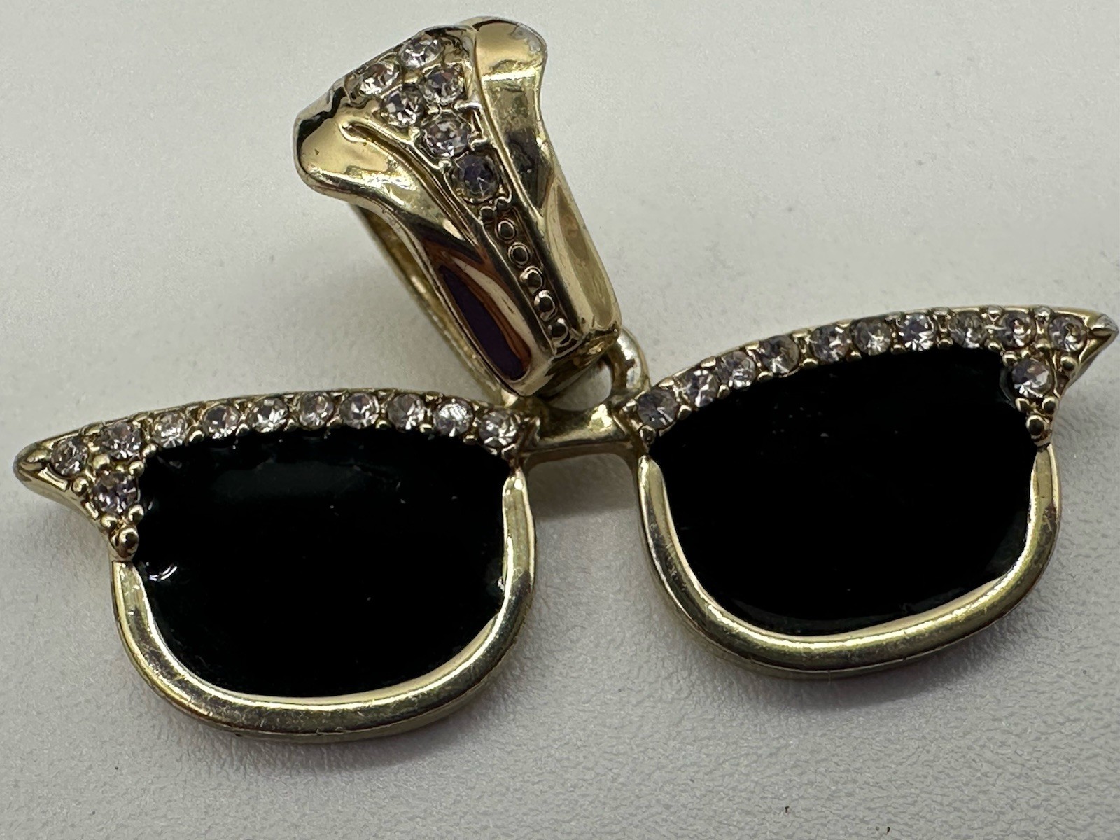 Yellow Gold Plated Enamel Sunglasses Necklace Pendant Rhinestone