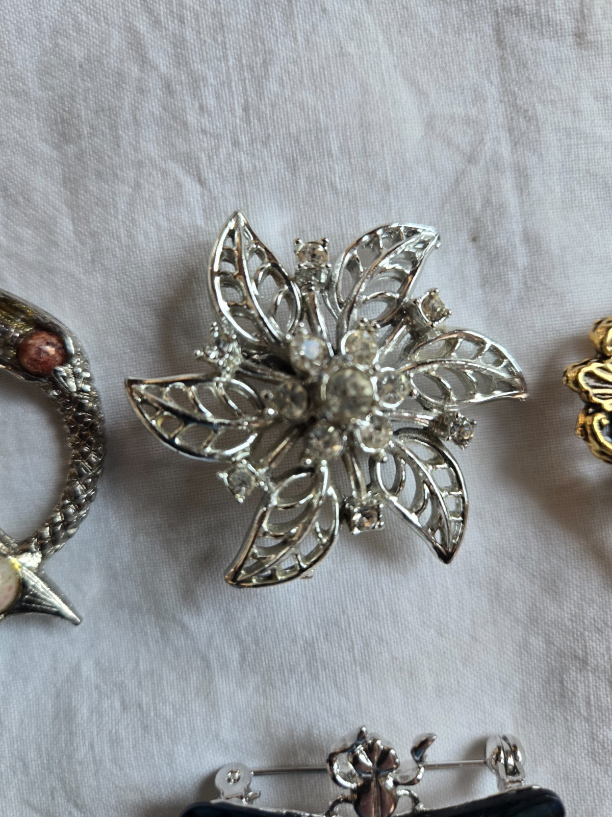 Lot of 4 Misc. Brooches, Dragonfly, Flower and etc. #AA