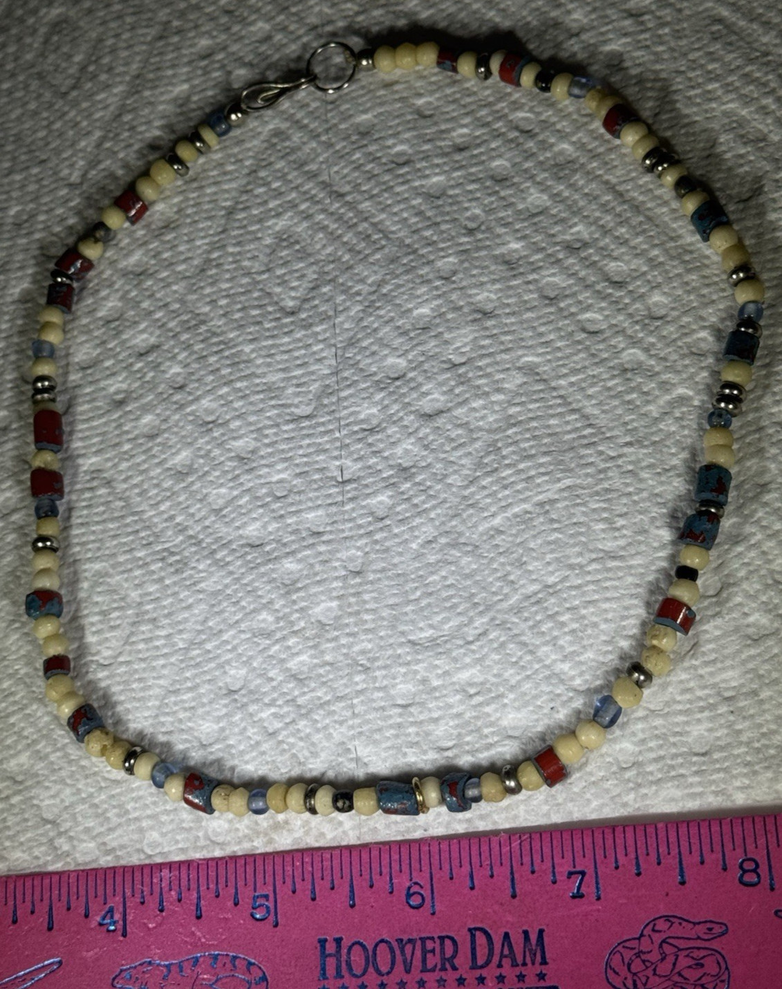 COLORFUL MIXED MATERIALS BEADED NECKLACE 16″ LONG TURQUOISE? PLASTIC METAL GLASS