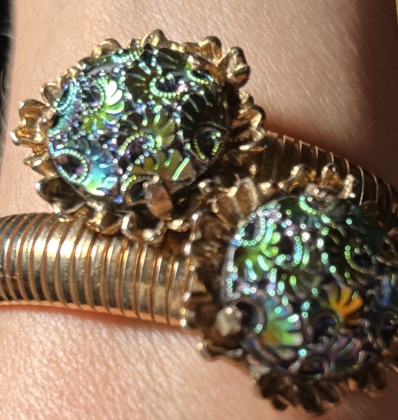 Elizabeth Morrey Vintage Wrap Bracelet Gold Tone Aurora Borealis Pressed Glass