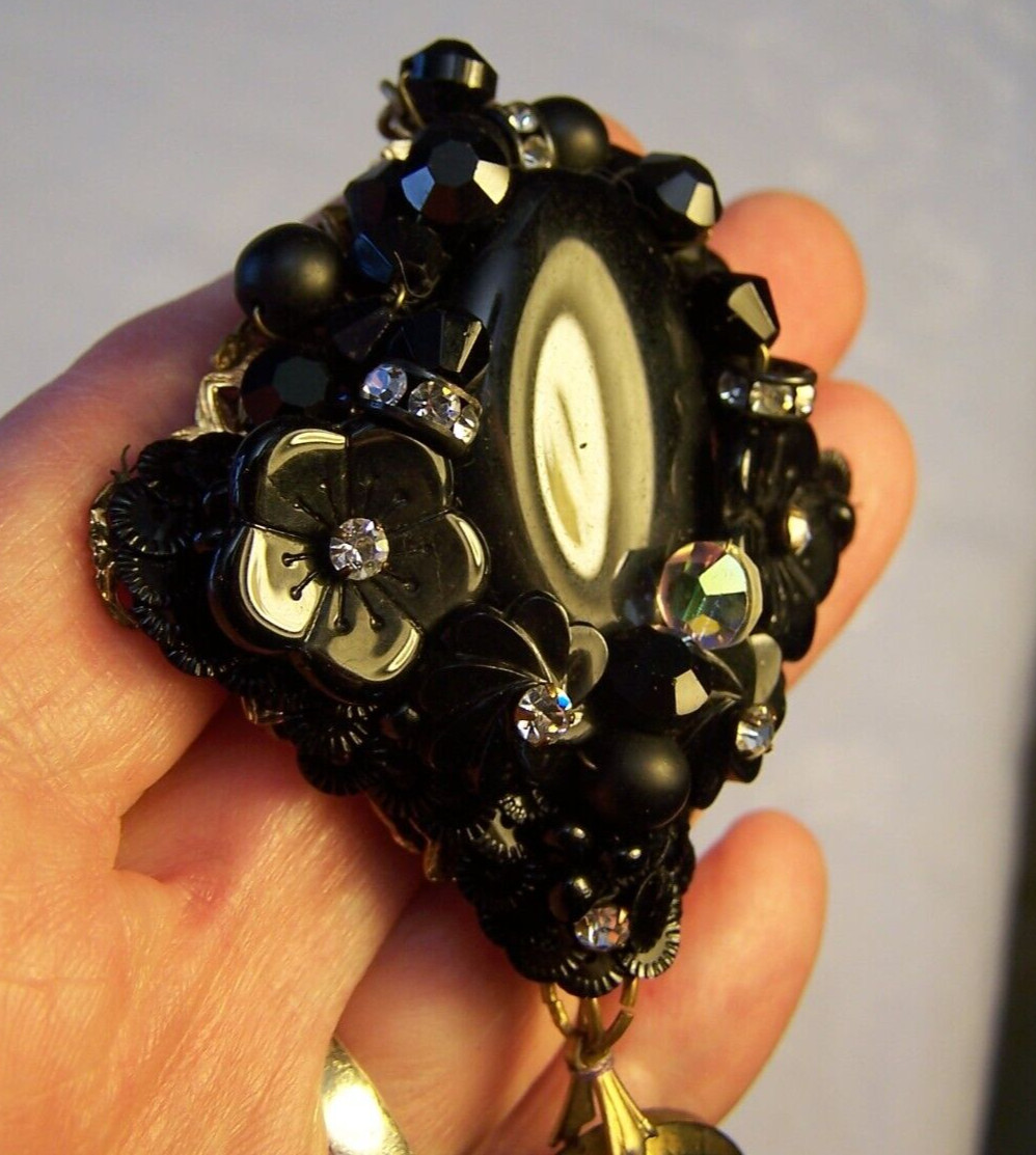 Unsigned Miriam Haskell Pendant/Vtg Black Molded Glass Floral Beads/NOS w Tag