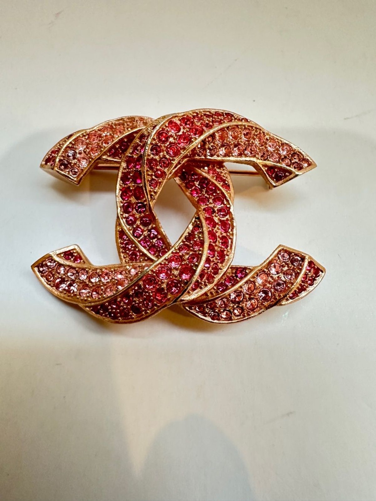 CHANEL Pink Ombre Crystal CC Brooch Gold Tone Made in Italy