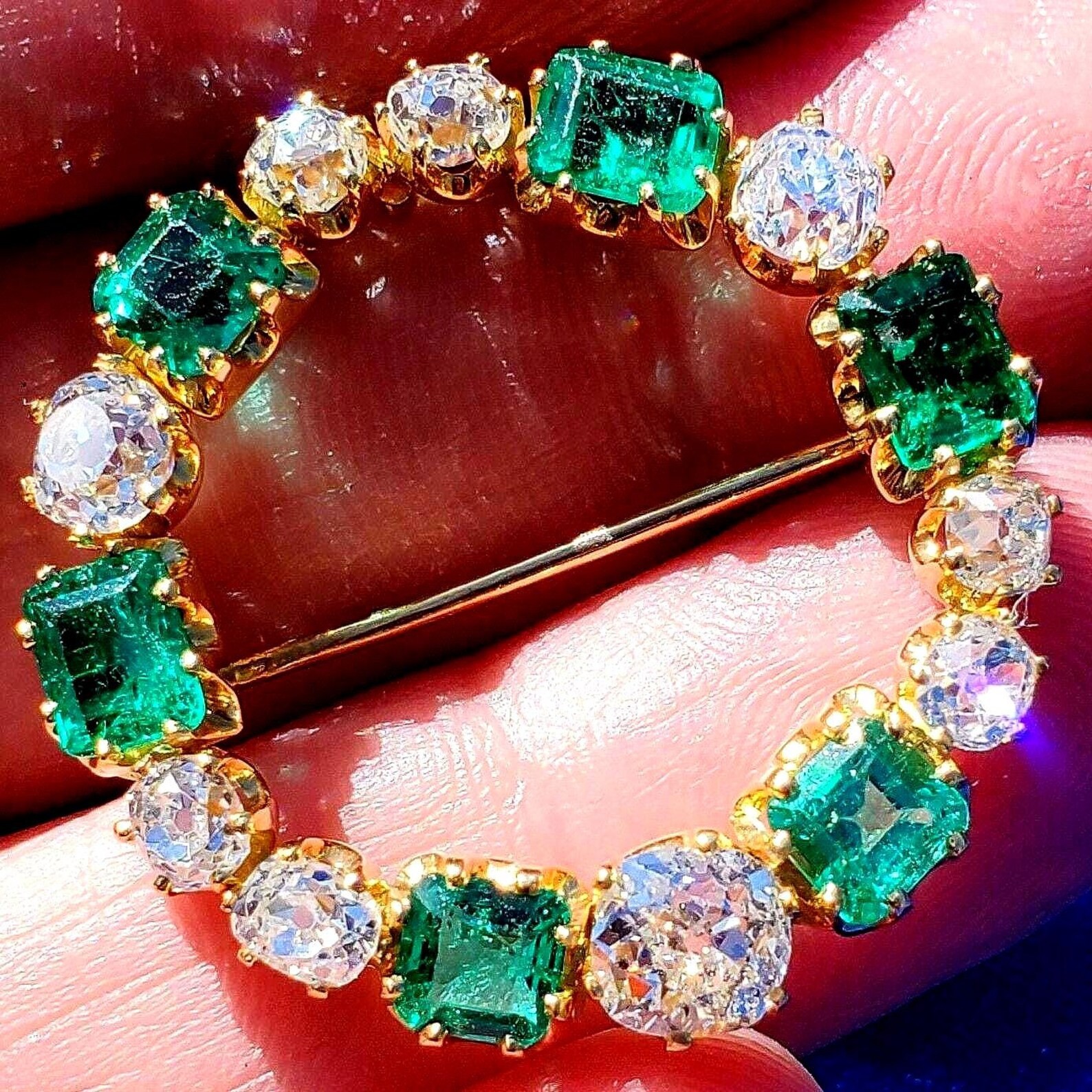 Original EARTH MINED DIAMOND EMERALD BROOCH Circle Deco Antique SOLID 18K GOLD