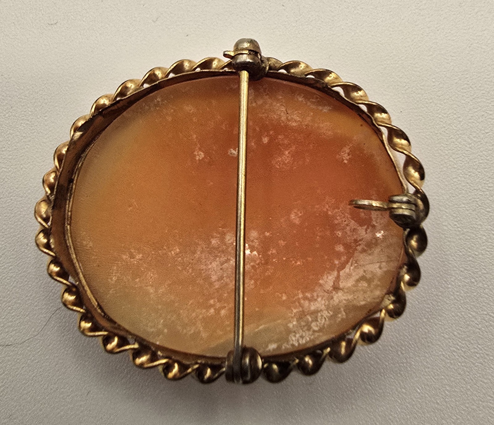 Antique Shell Cameo Oval Brooch/Pin Gold Filled Frame 1 1/4″ x 1 1/2″