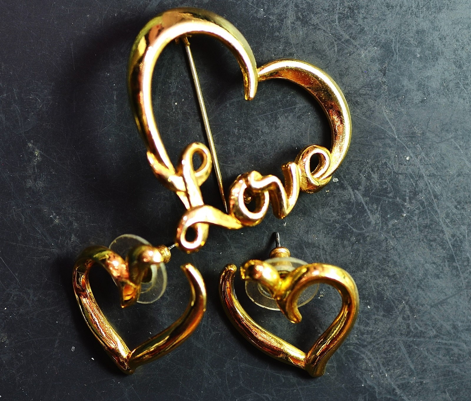 Vintage “LOVE” Hearts Brooch Pin & Earrings Set! OTHER DESIGNER PINS THIS WEEK.