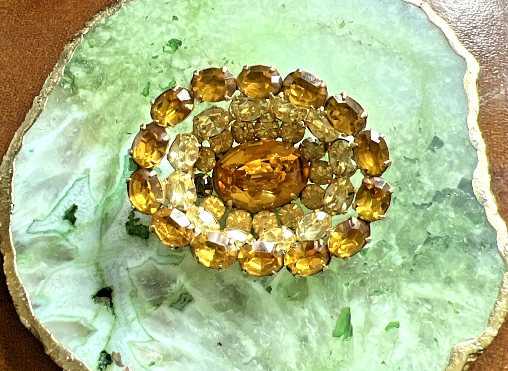 VTG. KRAMER NEW YORK YELLOW and AMBER RHINESTONE BROOCH LAYERED AUSTRIAN STONES