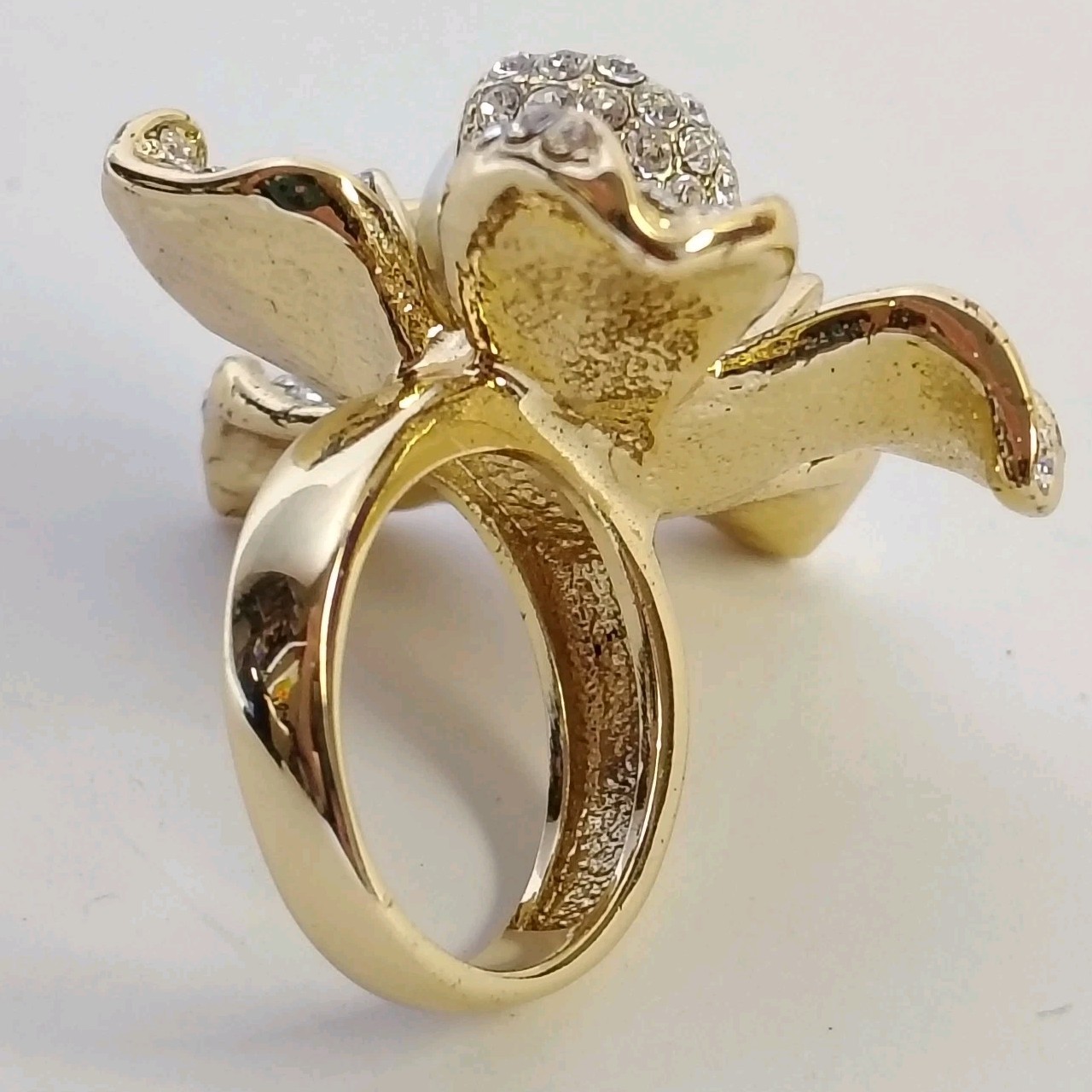 Gold Tone Faux Pearl 7 Petal Flower Ring Clear Stones Jewelry sz 8