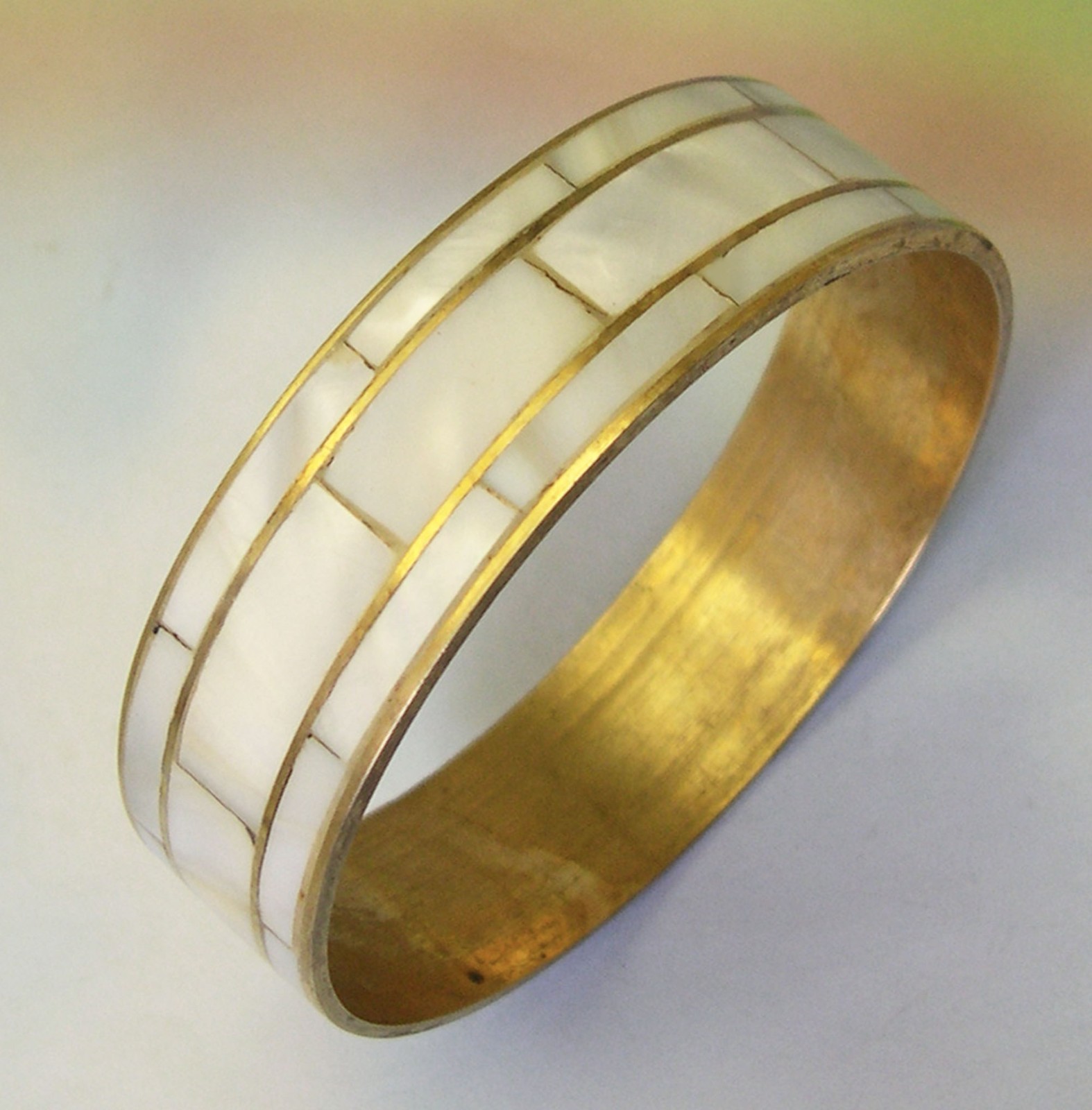 Vintage Mother Of Pearl Bracelet BANGLE Shell Inlay Gold Tone .75″ old jewelry